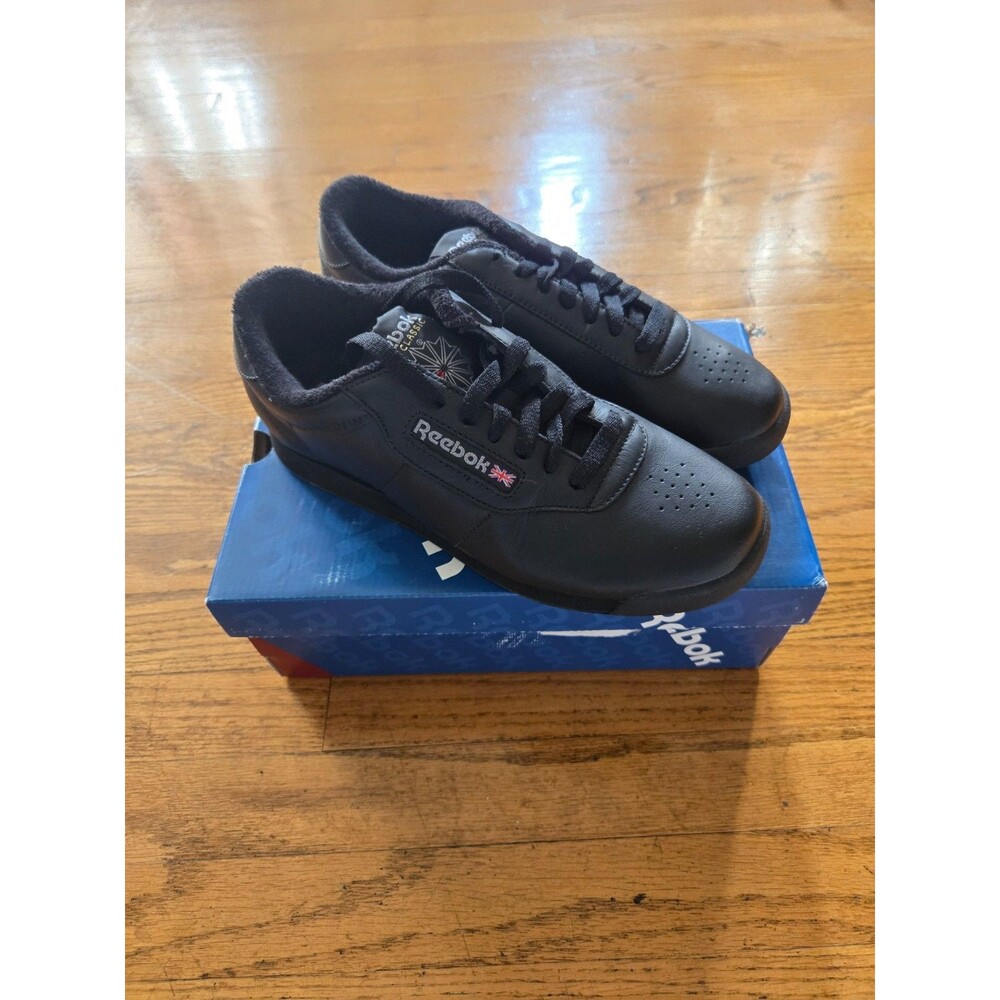 Reebok Women's Princess Training Running Shoe Size 7 Wide New in Box Black